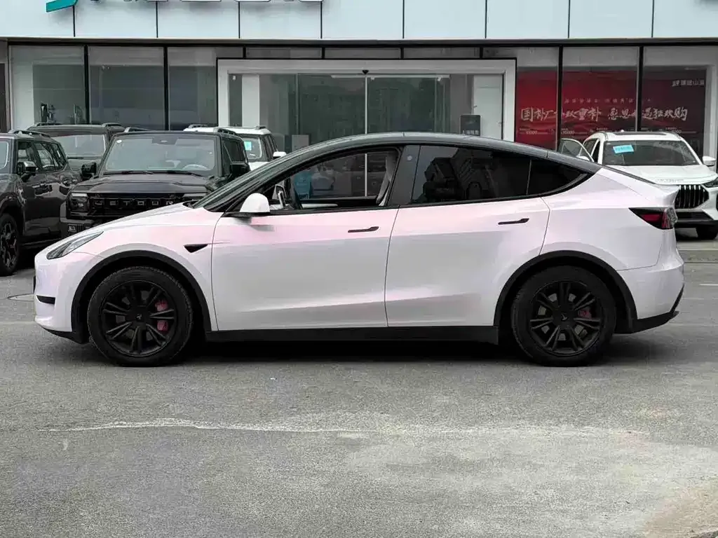 Tesla Model Y — фото 4