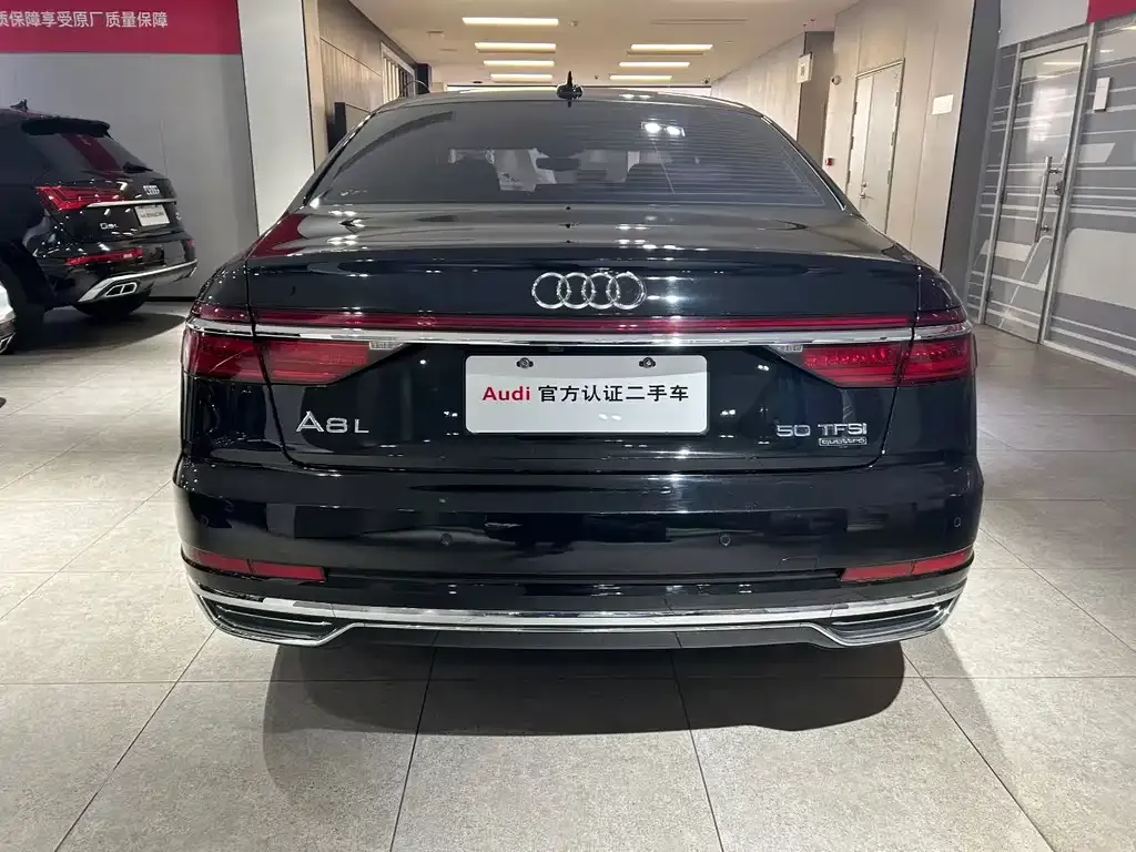Audi A8 2022 из CN, фото 5