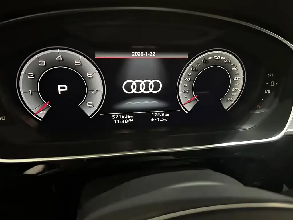 Audi A8 2022 из CN, фото 2