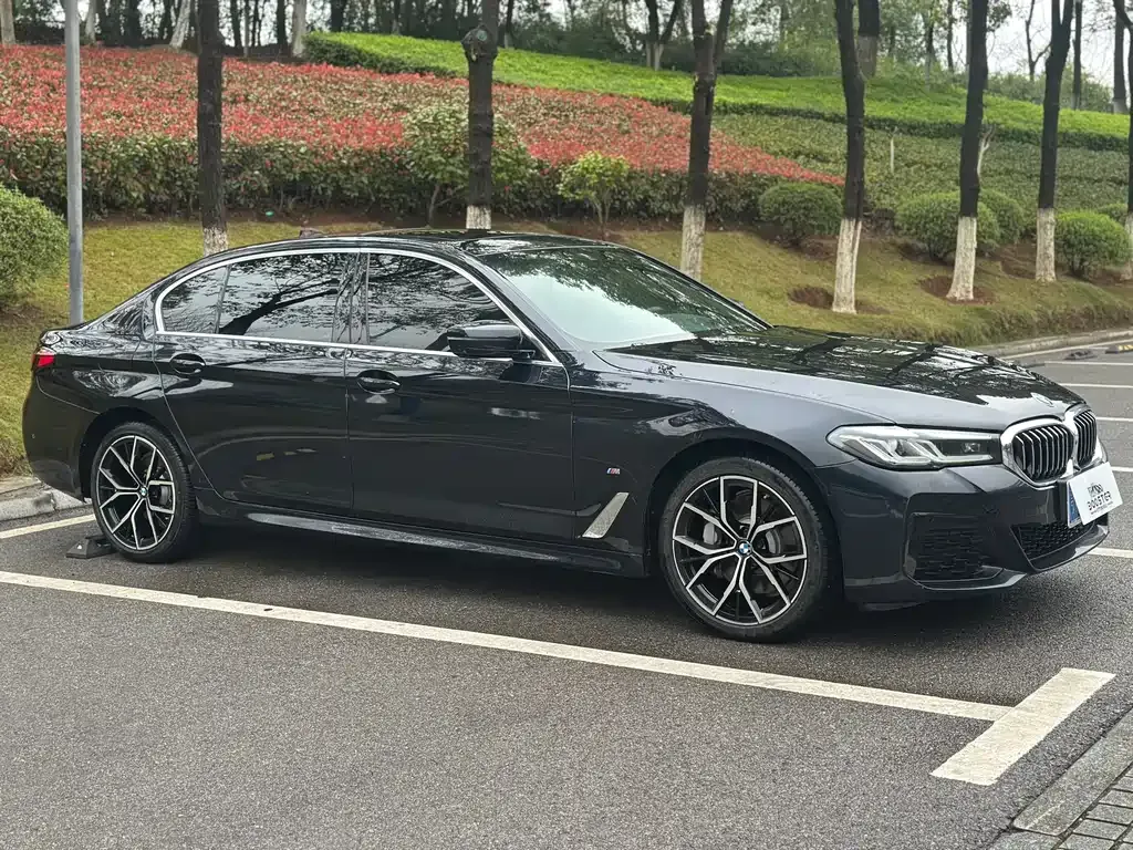 BMW 5 Series — фото 4