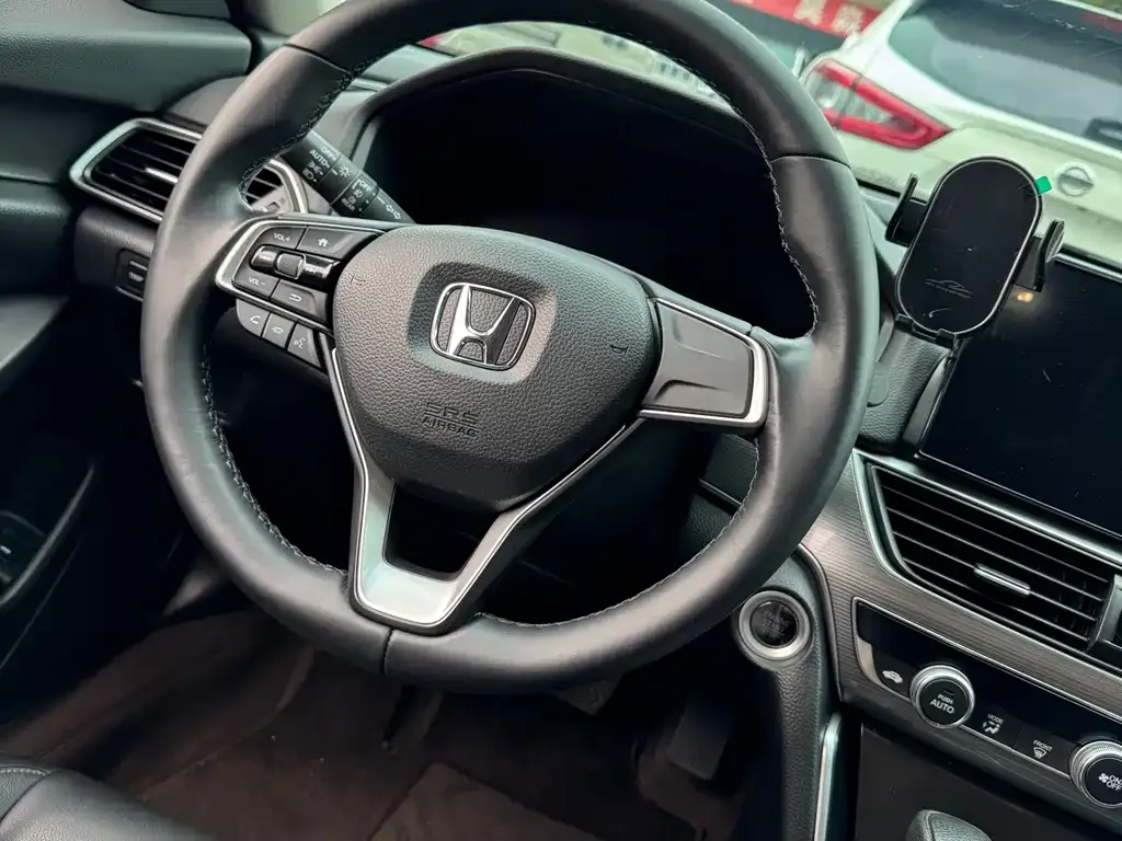 Honda Accord — фото 2