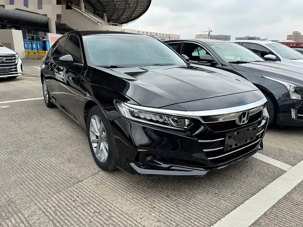 Honda Accord — фото 9