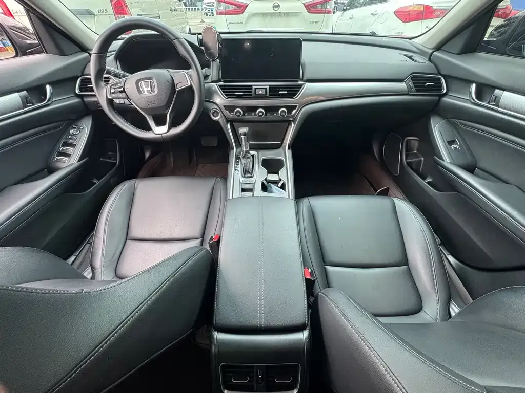 Honda Accord — фото 3
