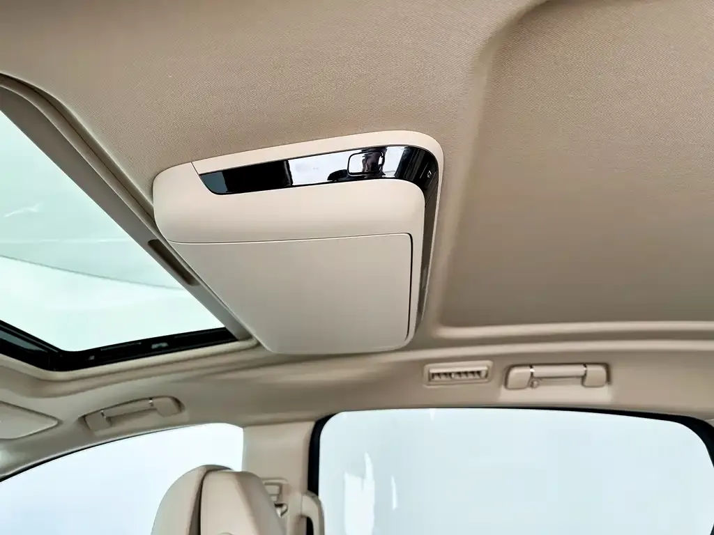 Buick GL8 Hybrid — фото 8