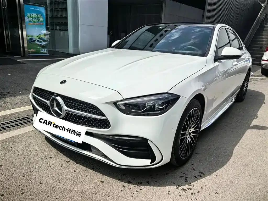 Mercedes-Benz C-Class — фото 1