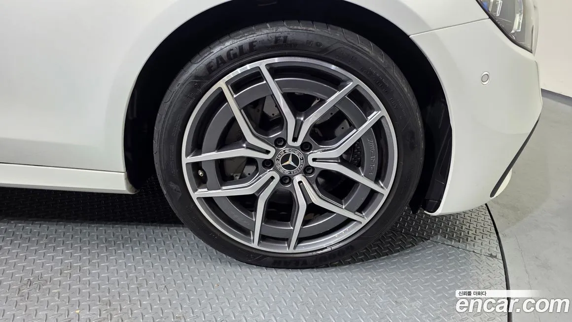 Mercedes-Benz E-Class 2023 из KR, фото 6