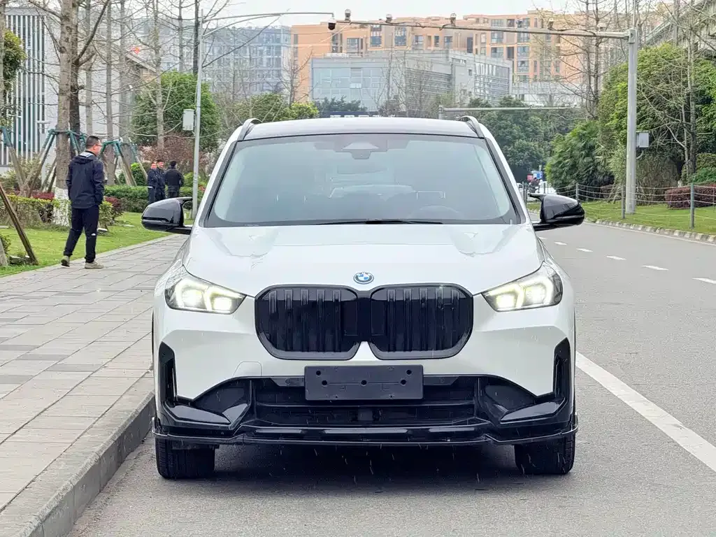 BMW iX1 2024 из CN, фото 10