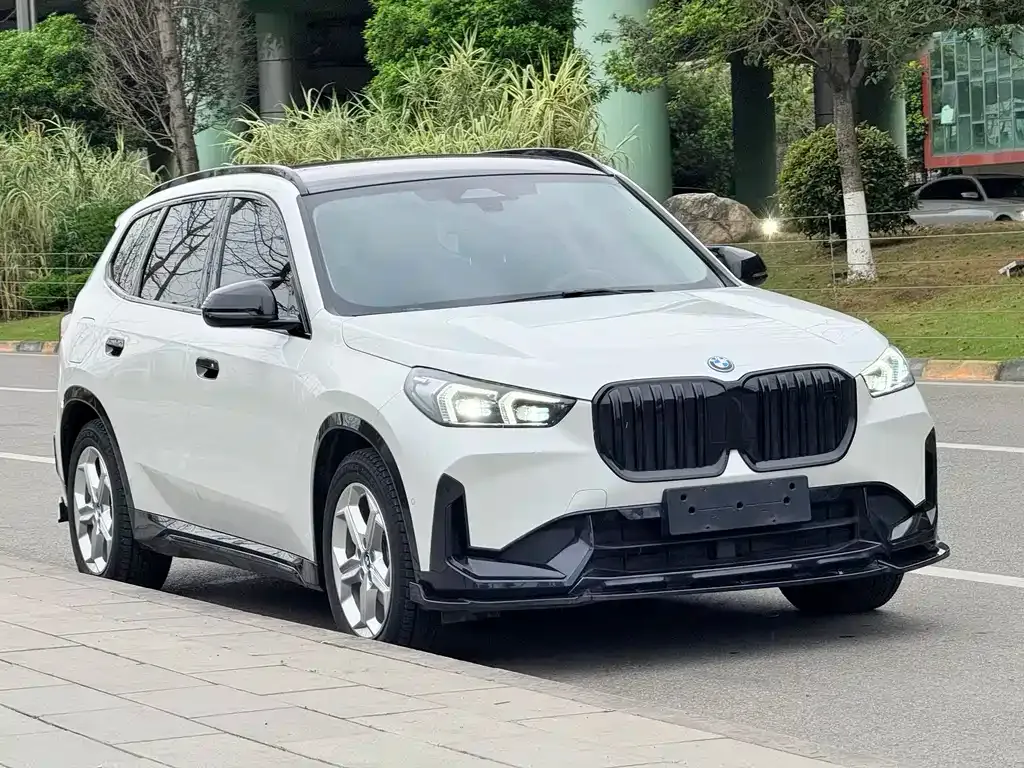 BMW iX1 2024 из CN, фото 5