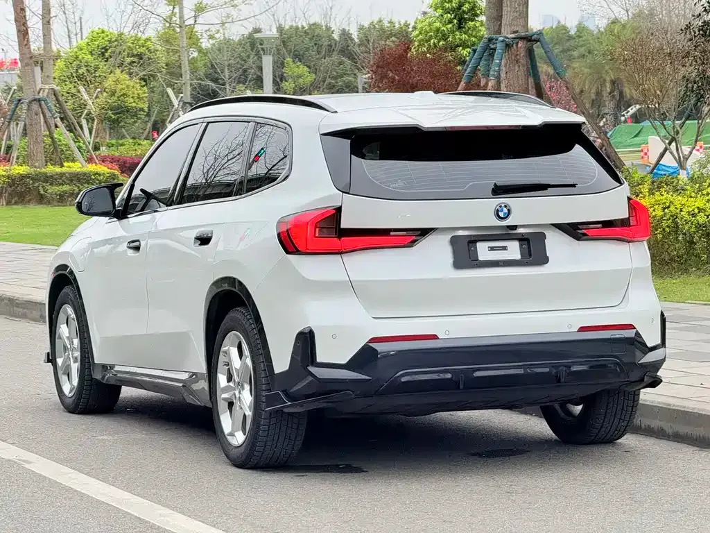 BMW iX1 2024 из CN, фото 4