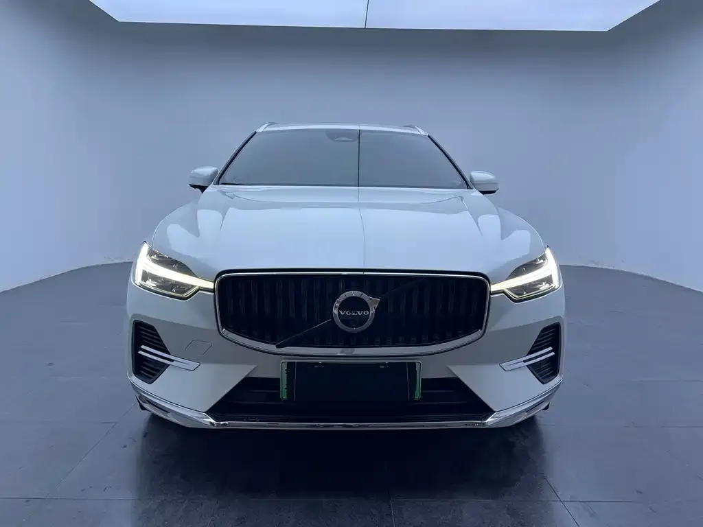 Volvo XC60 PHEV 2023 из CN, фото 2