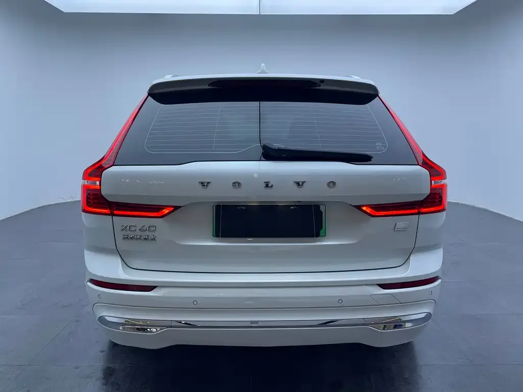 Volvo XC60 PHEV 2023 из CN, фото 5
