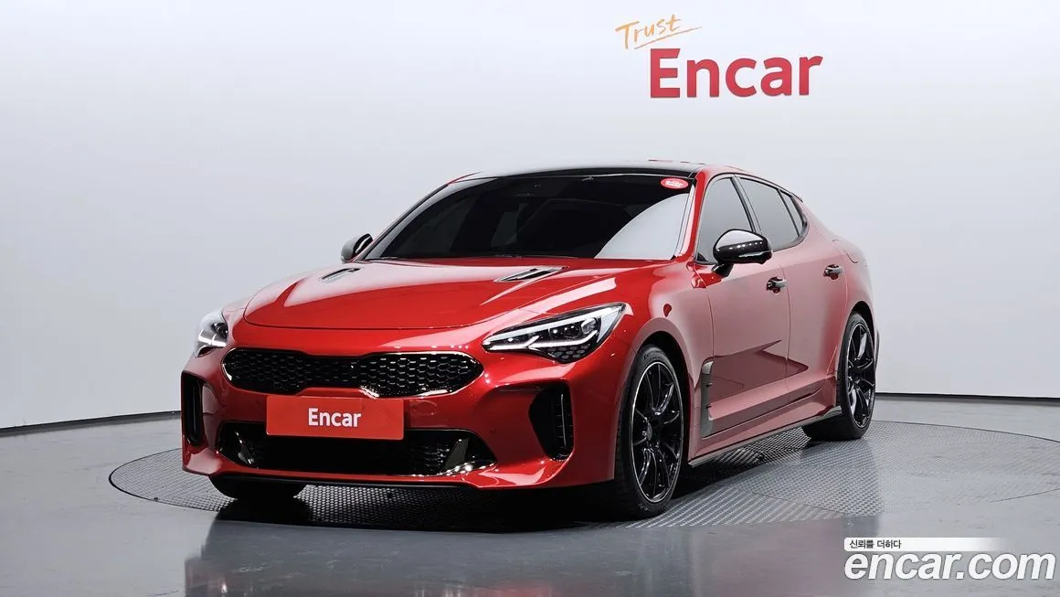 Kia Stinger — фото 1