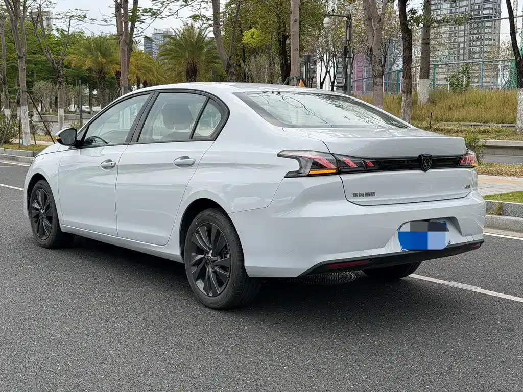 Peugeot 408 2024 из CN, фото 2