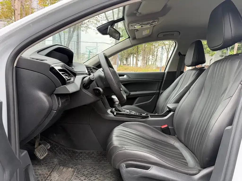 Peugeot 408 2024 из CN, фото 5