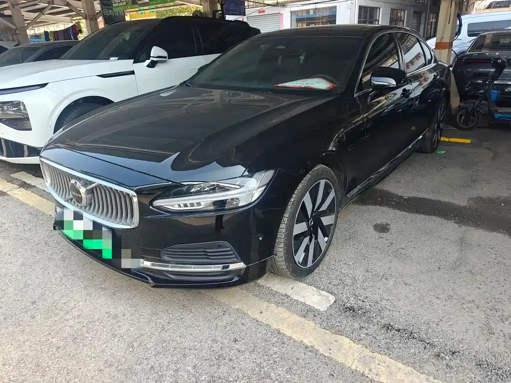 Volvo S90 PHEV 2025 из CN, фото 1