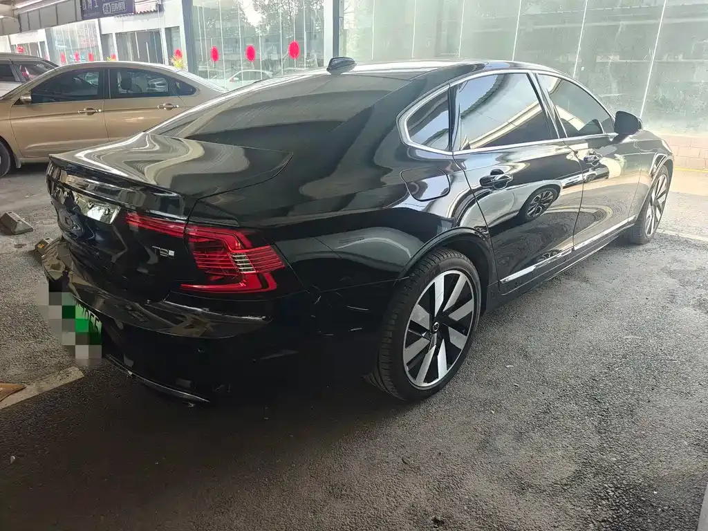 Volvo S90 PHEV 2025 из CN, фото 8