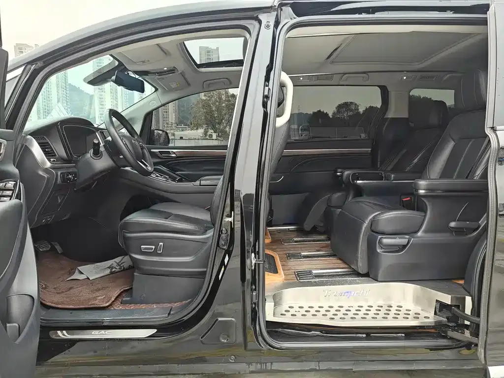 GAC Motor Trumpchi M8 — фото 10
