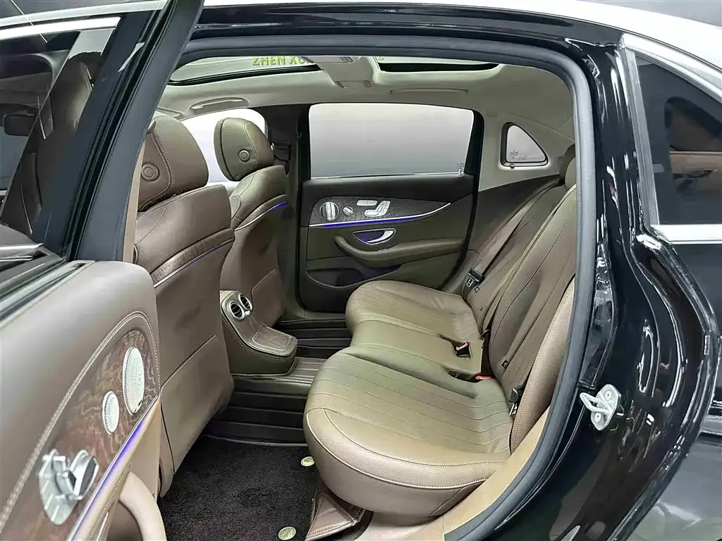 Mercedes-Benz E-Class 2022 из CN, фото 5