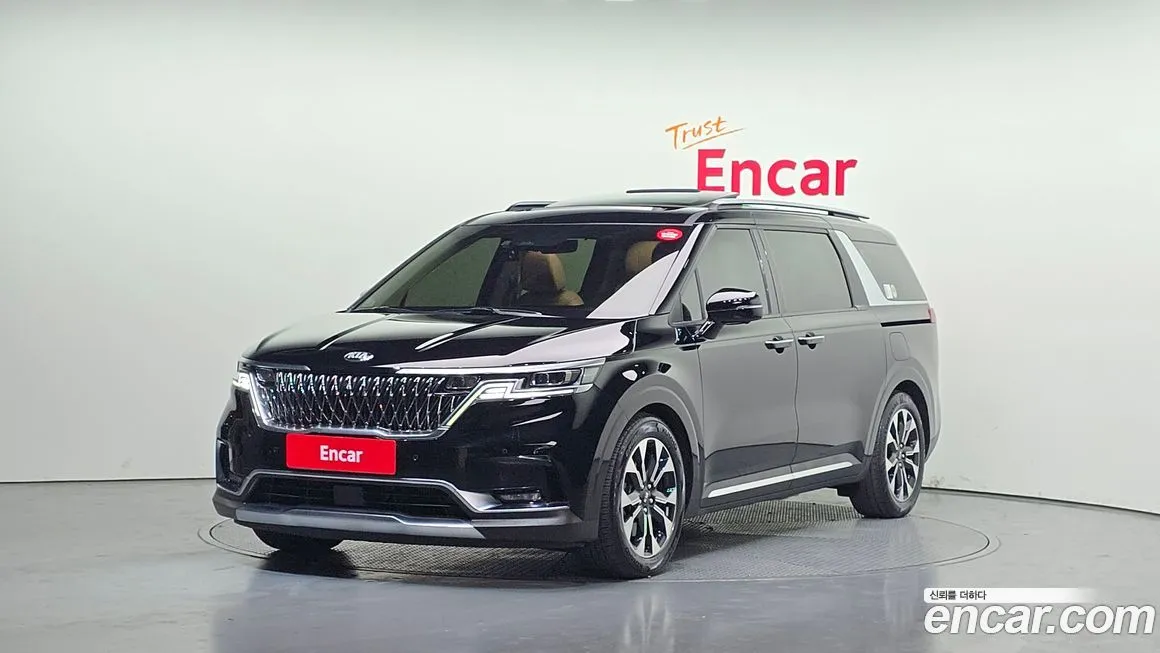 Kia Carnival — фото 1