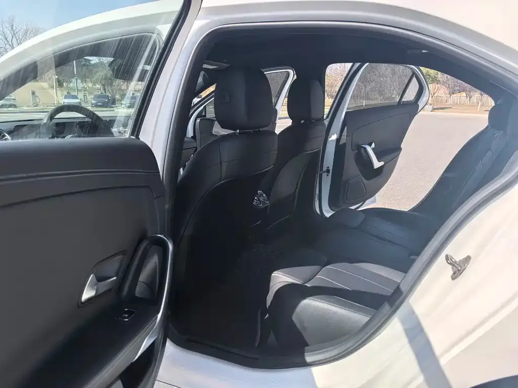 Mercedes-Benz A-Class 2021 из CN, фото 3