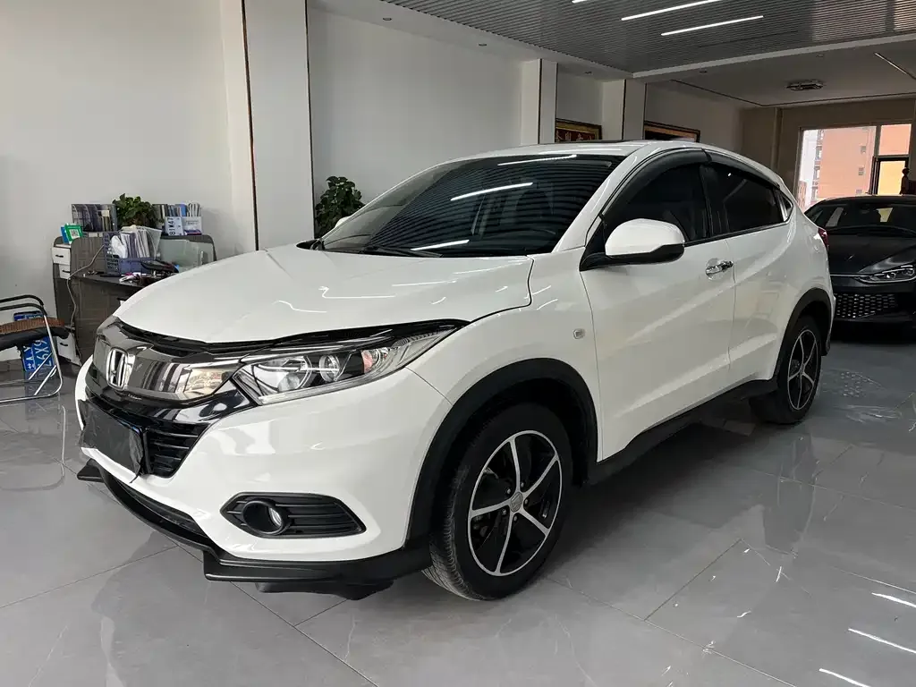 Honda Vezel — фото 1