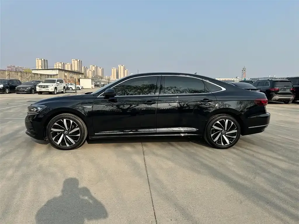 Volkswagen Passat — фото 3