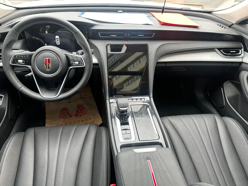 Hongqi H5 — фото 2