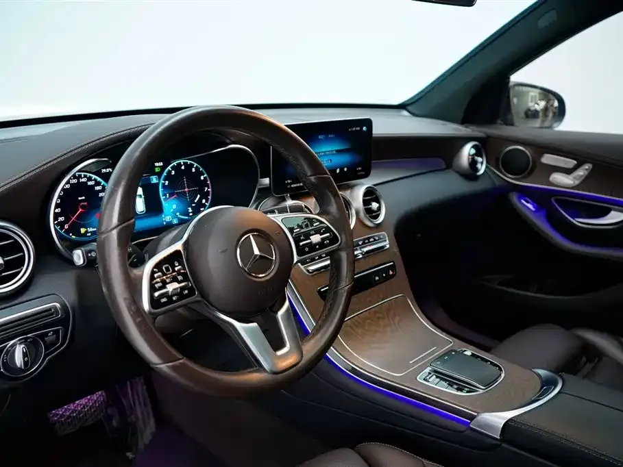 Mercedes-Benz GLC — фото 7