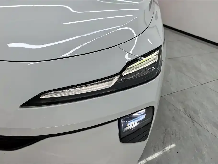 Roewe D6 2025 из CN, фото 3