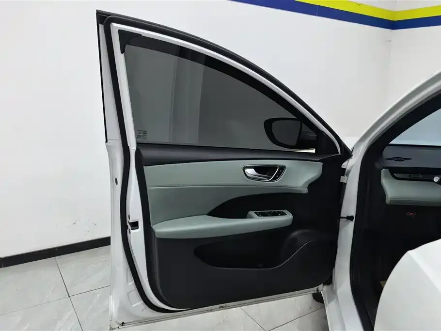 Roewe D6 2025 из CN, фото 2