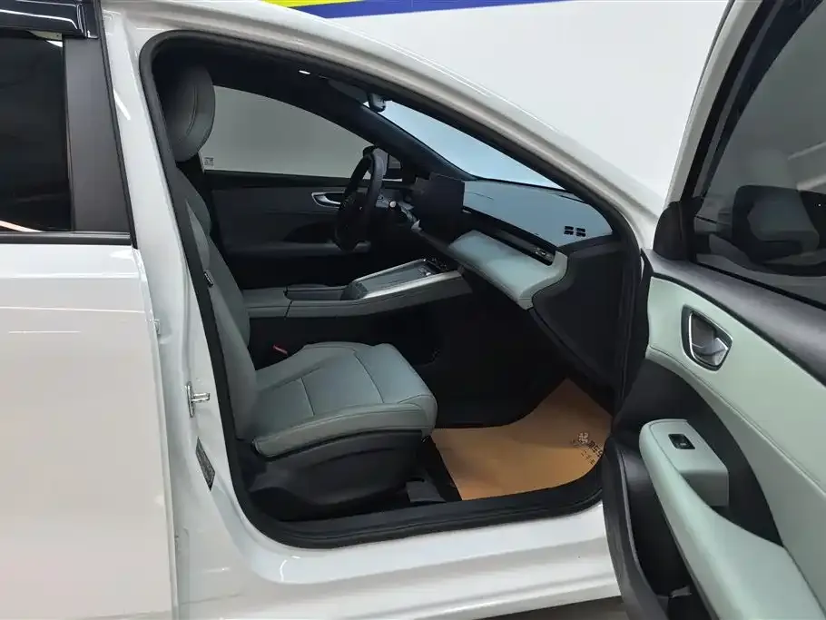 Roewe D6 2025 из CN, фото 7