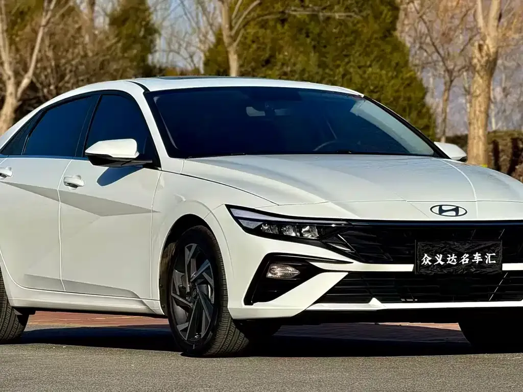Hyundai Elantra 2024 из CN, фото 1