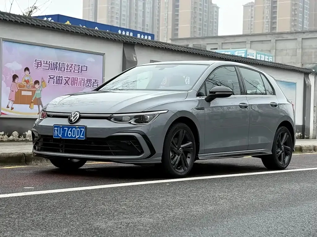 Volkswagen Golf 2023 из CN, фото 1