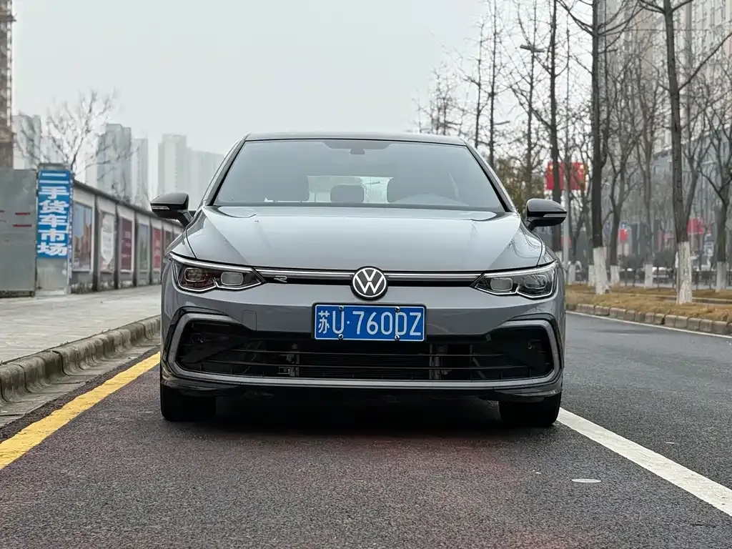 Volkswagen Golf 2023 из CN, фото 7