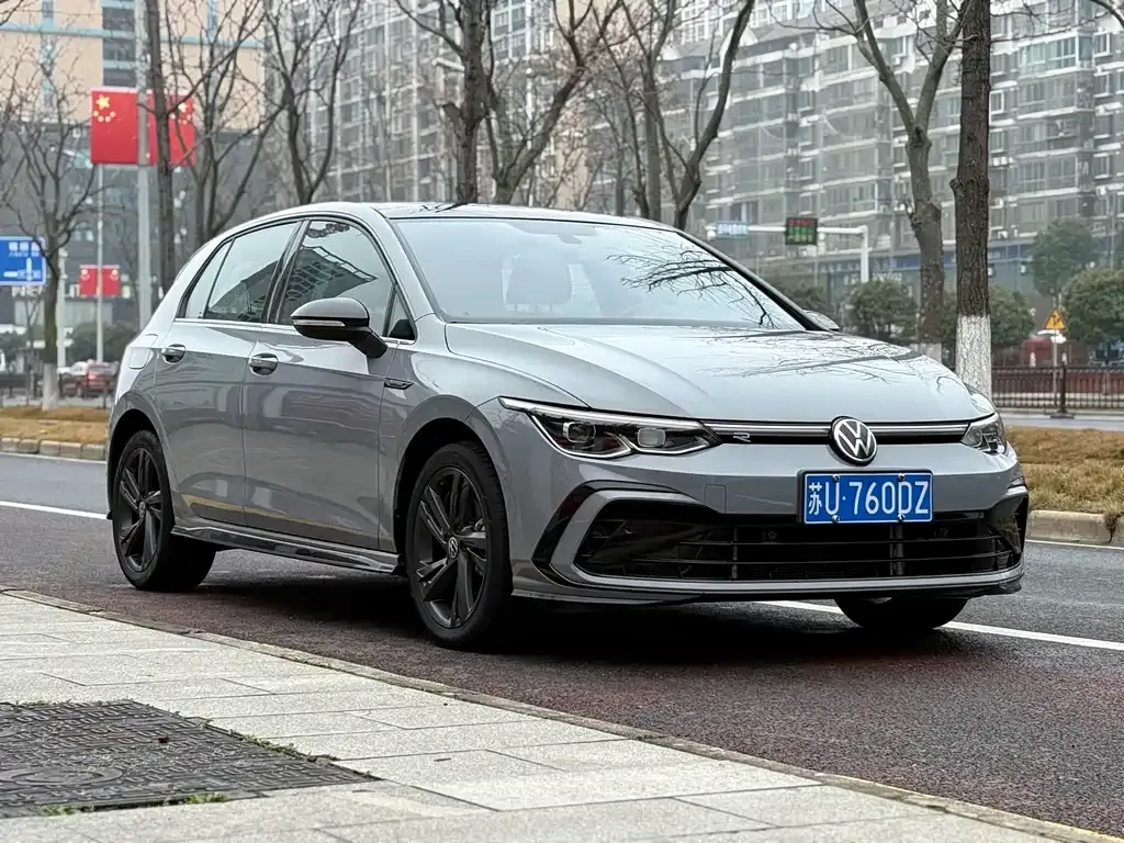 Volkswagen Golf 2023 из CN, фото 10