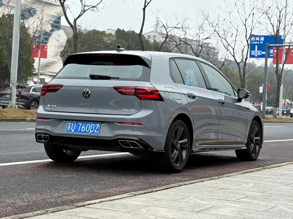 Volkswagen Golf 2023 из CN, фото 6