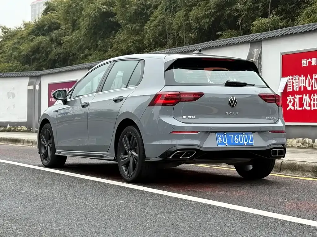 Volkswagen Golf 2023 из CN, фото 9