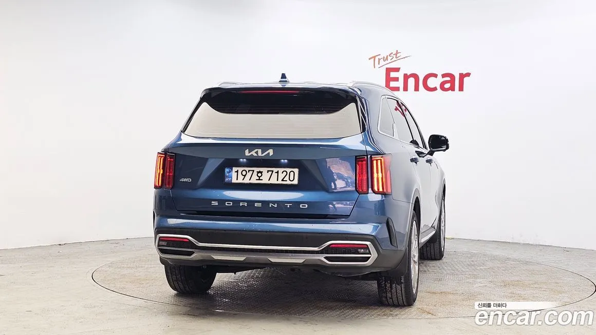 Kia Sorento — фото 10