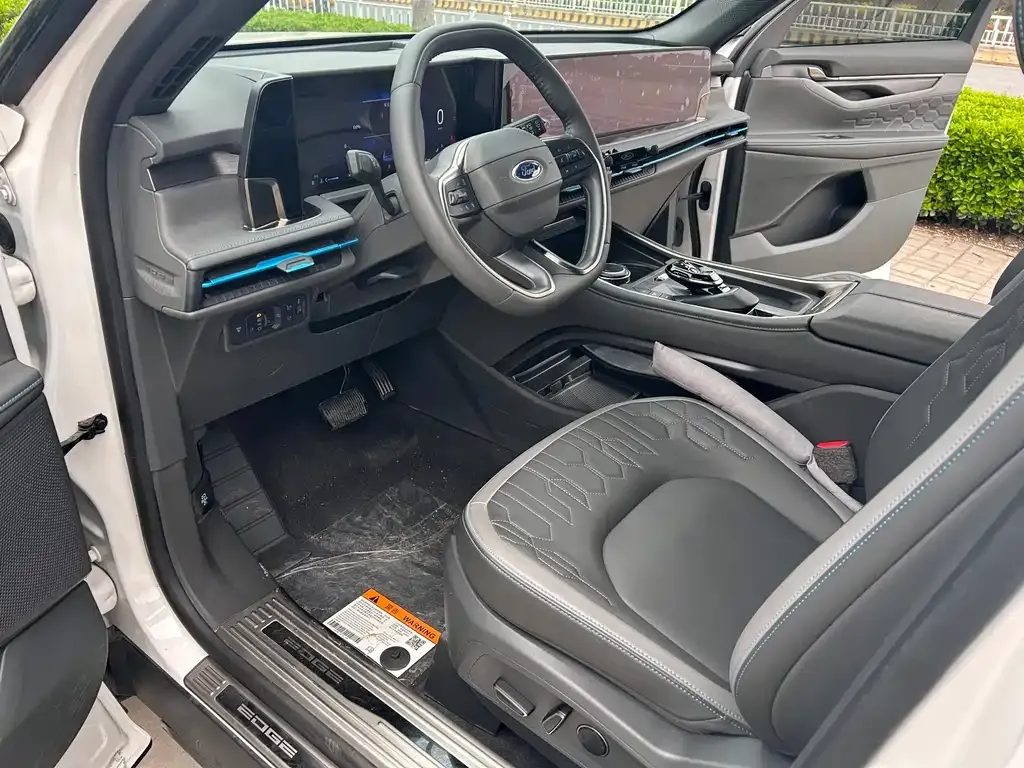 Ford Edge 2023 из CN, фото 10