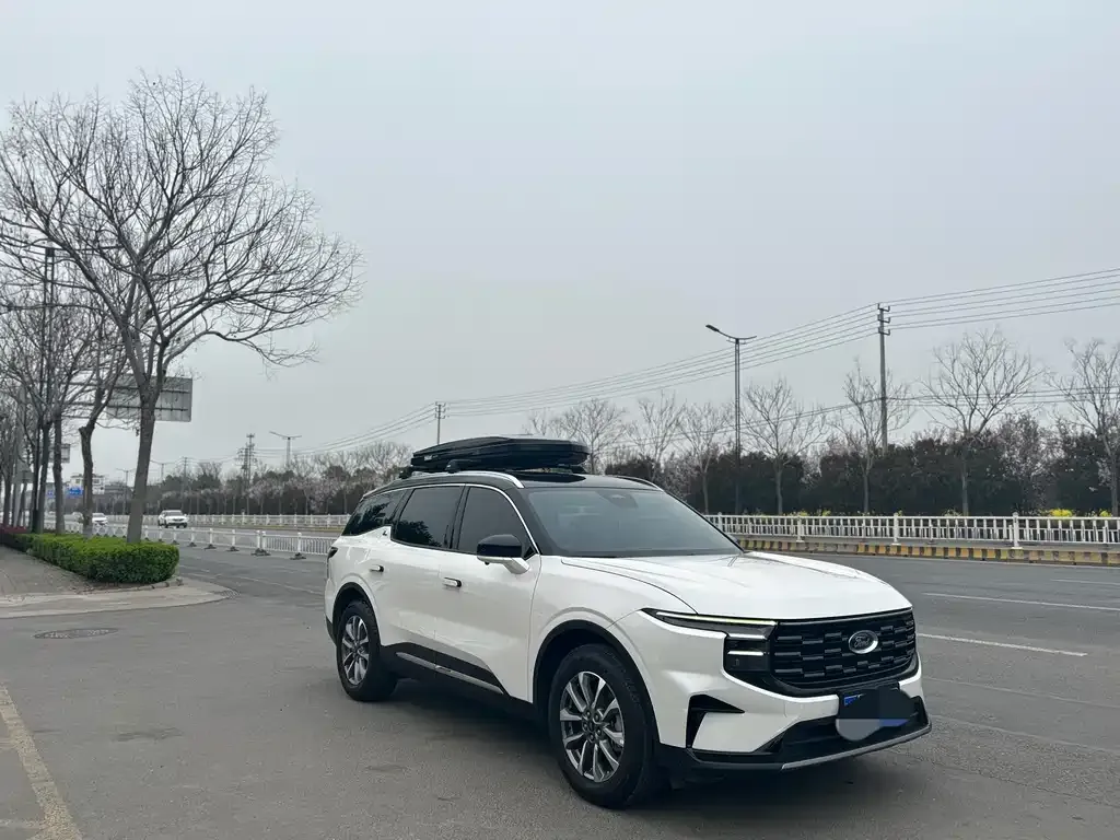 Ford Edge 2023 из CN, фото 3