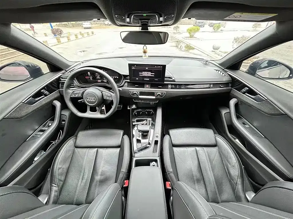 Audi A4L 2024 из CN, фото 10
