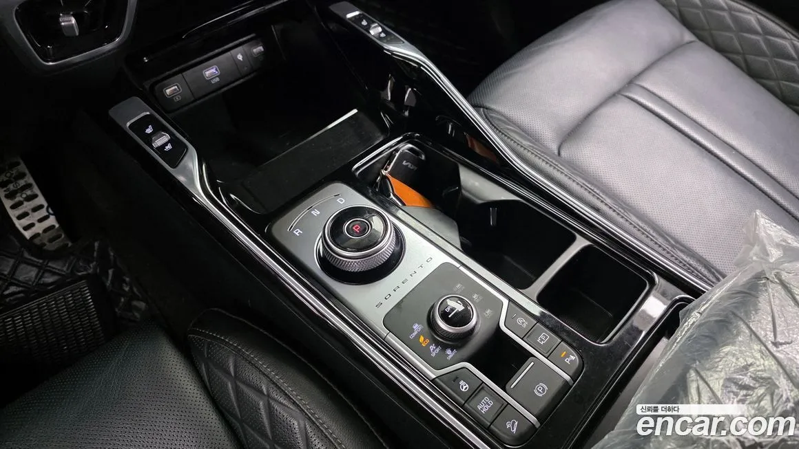 Kia Sorento — фото 9