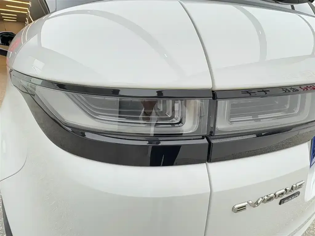 Land Rover Evoque — фото 2