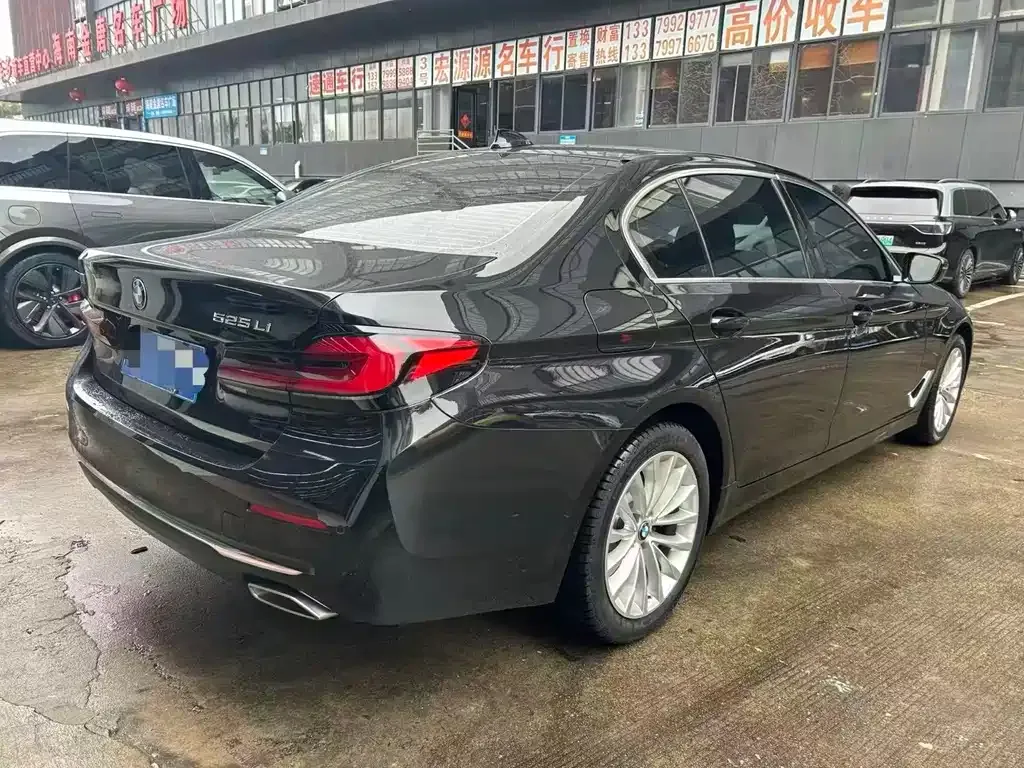 BMW 5 Series — фото 3