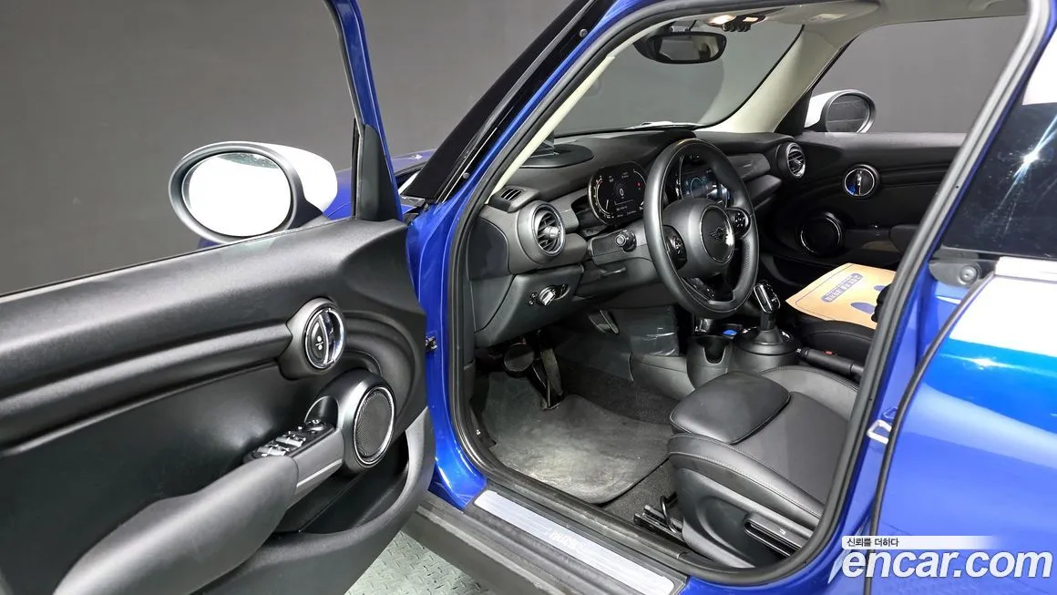 Mini Cooper 2021 из KR, фото 10