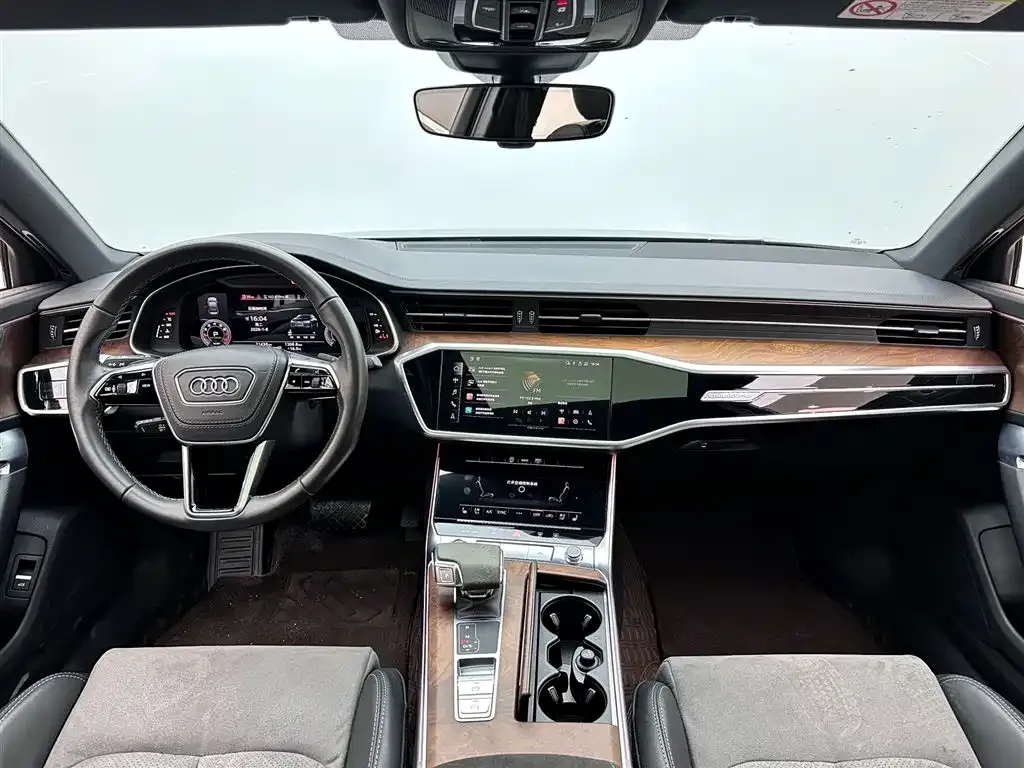 Audi A6L — фото 6