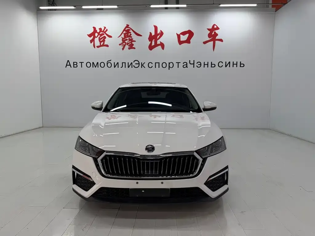 Skoda Octavia — фото 2