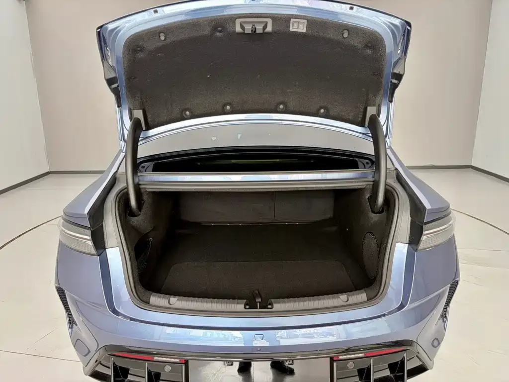 BYD Seal — фото 6