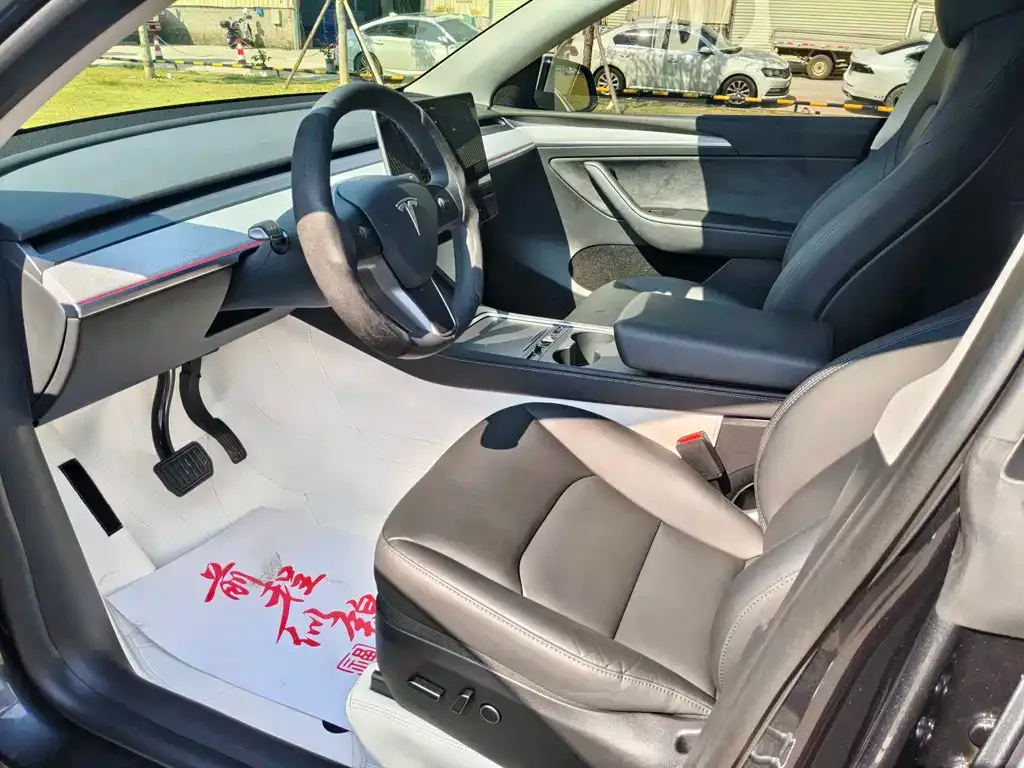 Tesla Model Y 2024 из CN, фото 5