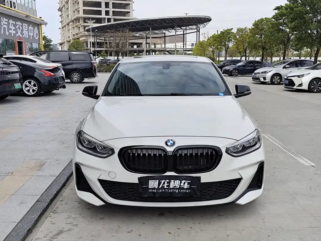 BMW 1 Series 2023 из CN, фото 4